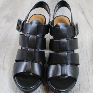 Universal Thread Black Leather Heel Sandals